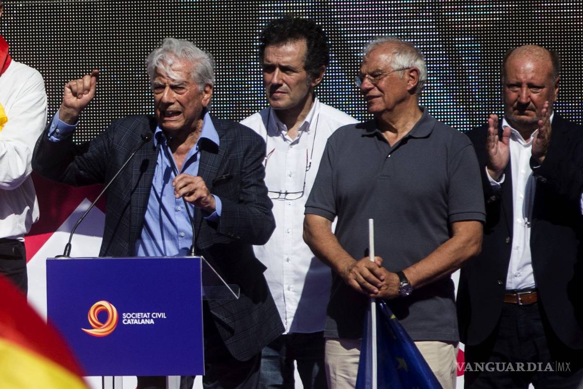 Pide Mario Vargas Llosa parar el nacionalismo en Cataluña