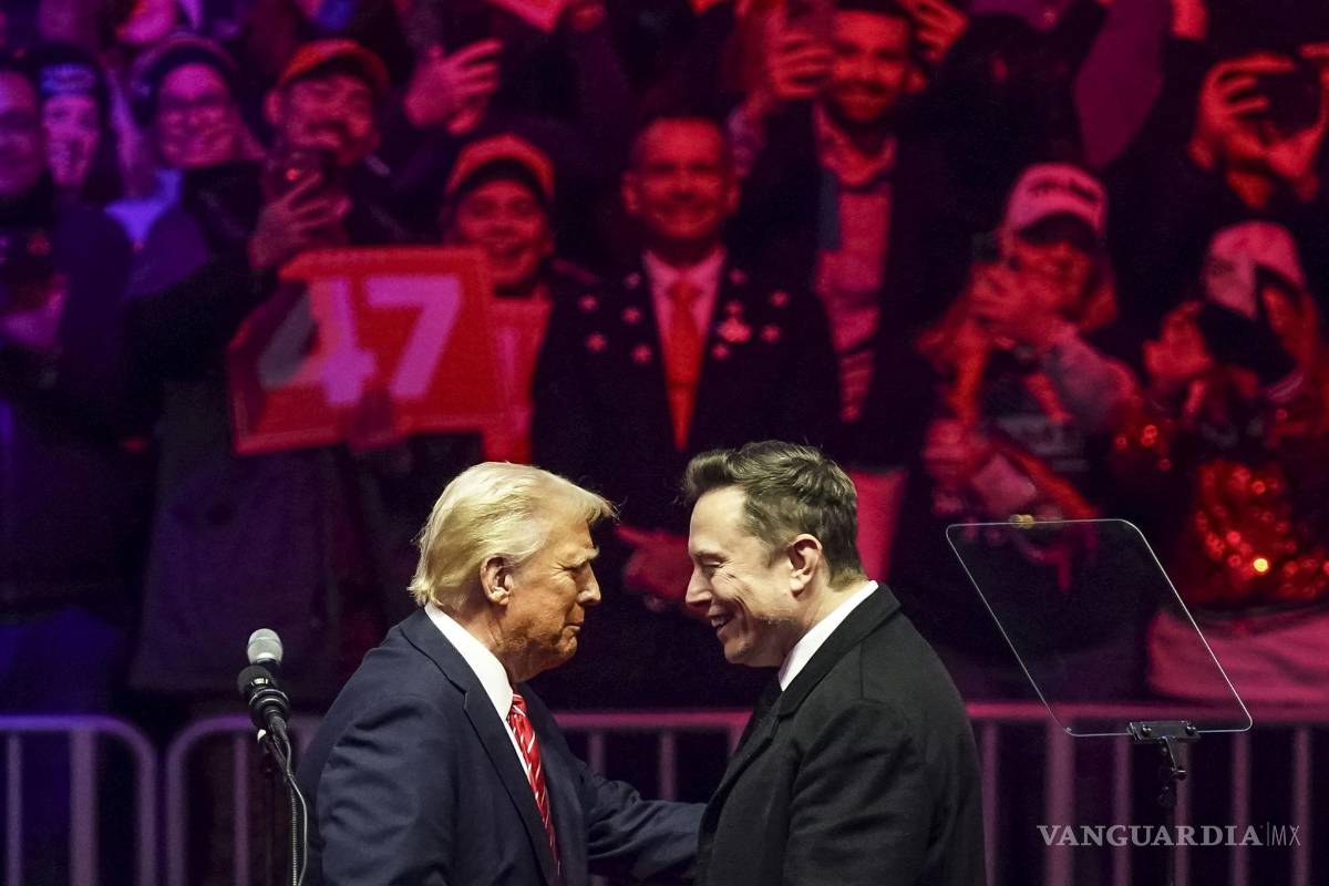 $!El domingo, Donald Trump calificó la propuesta de Musk como “ridícula”, y luego presumió de “tremendo éxito con el Partido Republicano”.