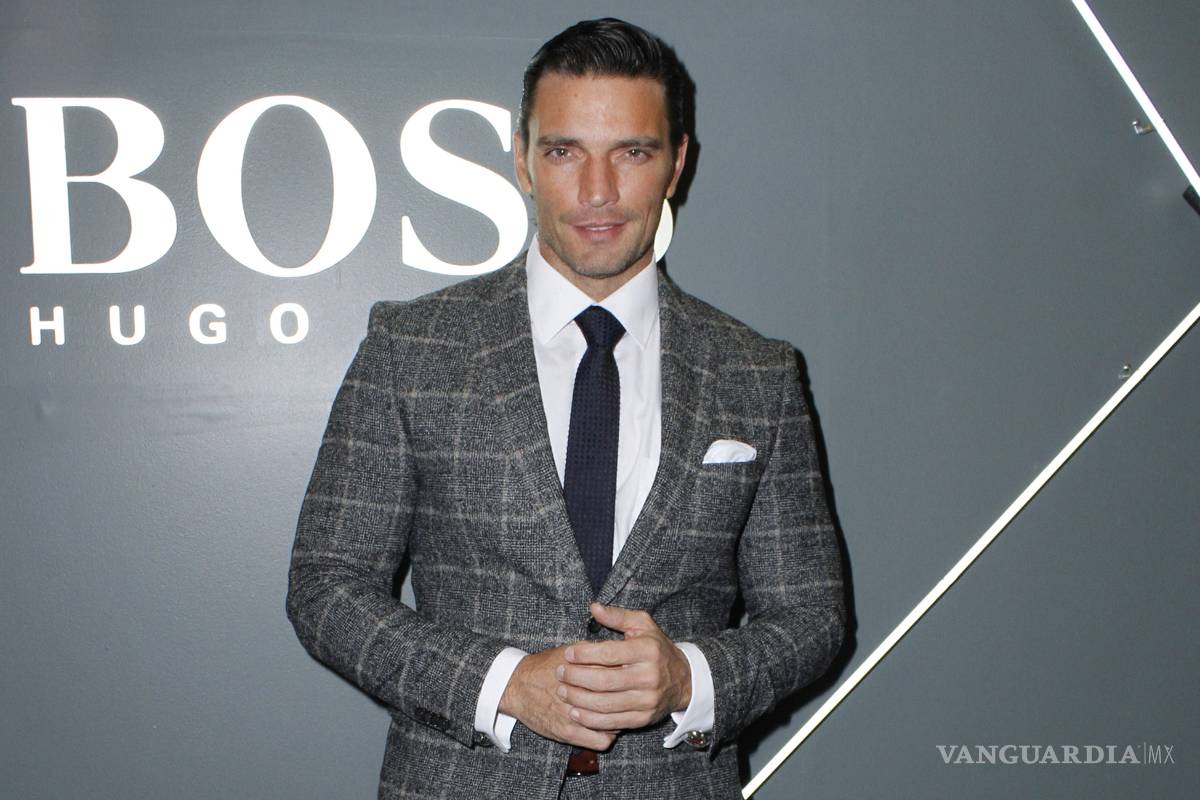 Julián Gil muestra depósitos de pensión alimenticia para su hijo Matías