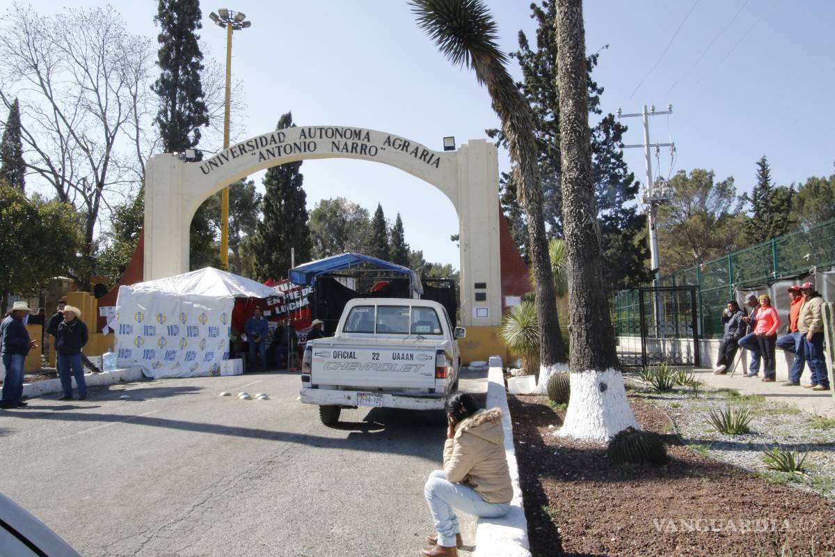 $!La Narro celebra 96 años cerrada y en medio de una huelga