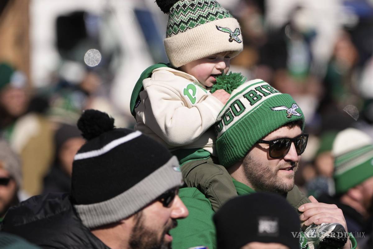 $!Fanáticos de todas las edades se dieron cita para celebrar a sus campeones.