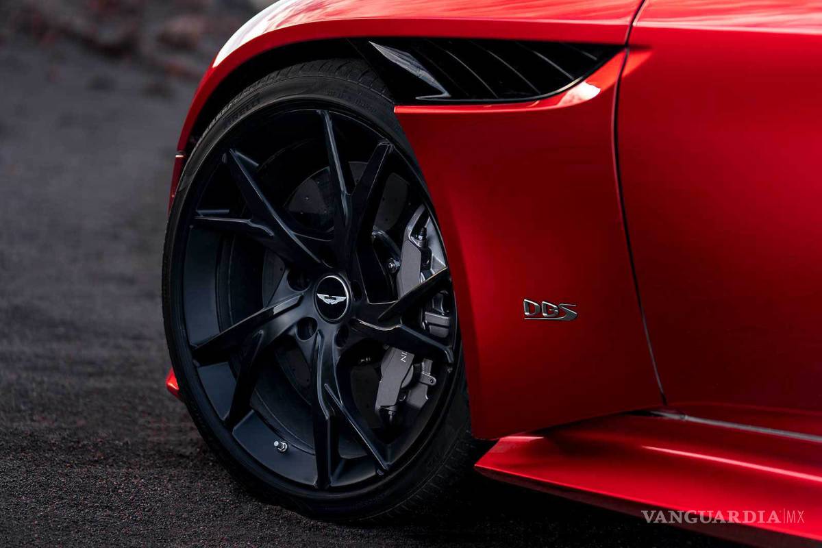 $!Aston Martin DBS Superleggera, un Gran Turismo muy rápido y muy elegante