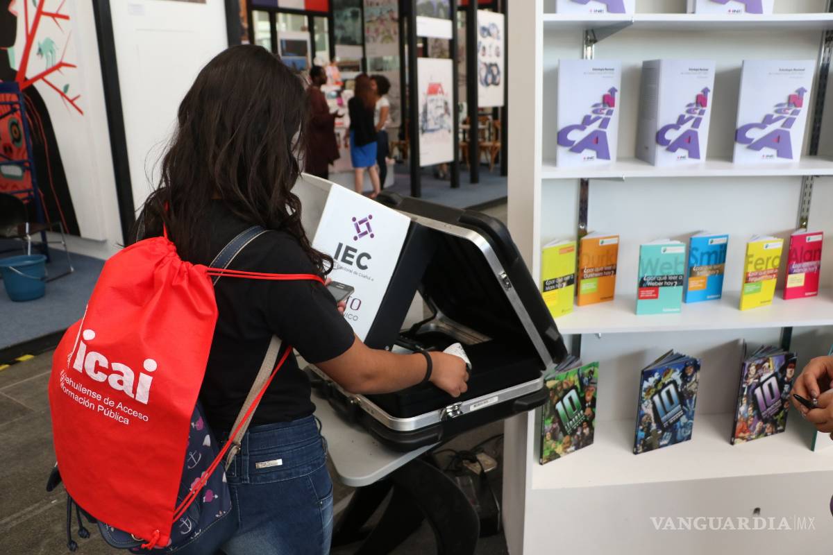 Inician a jóvenes en la democracia