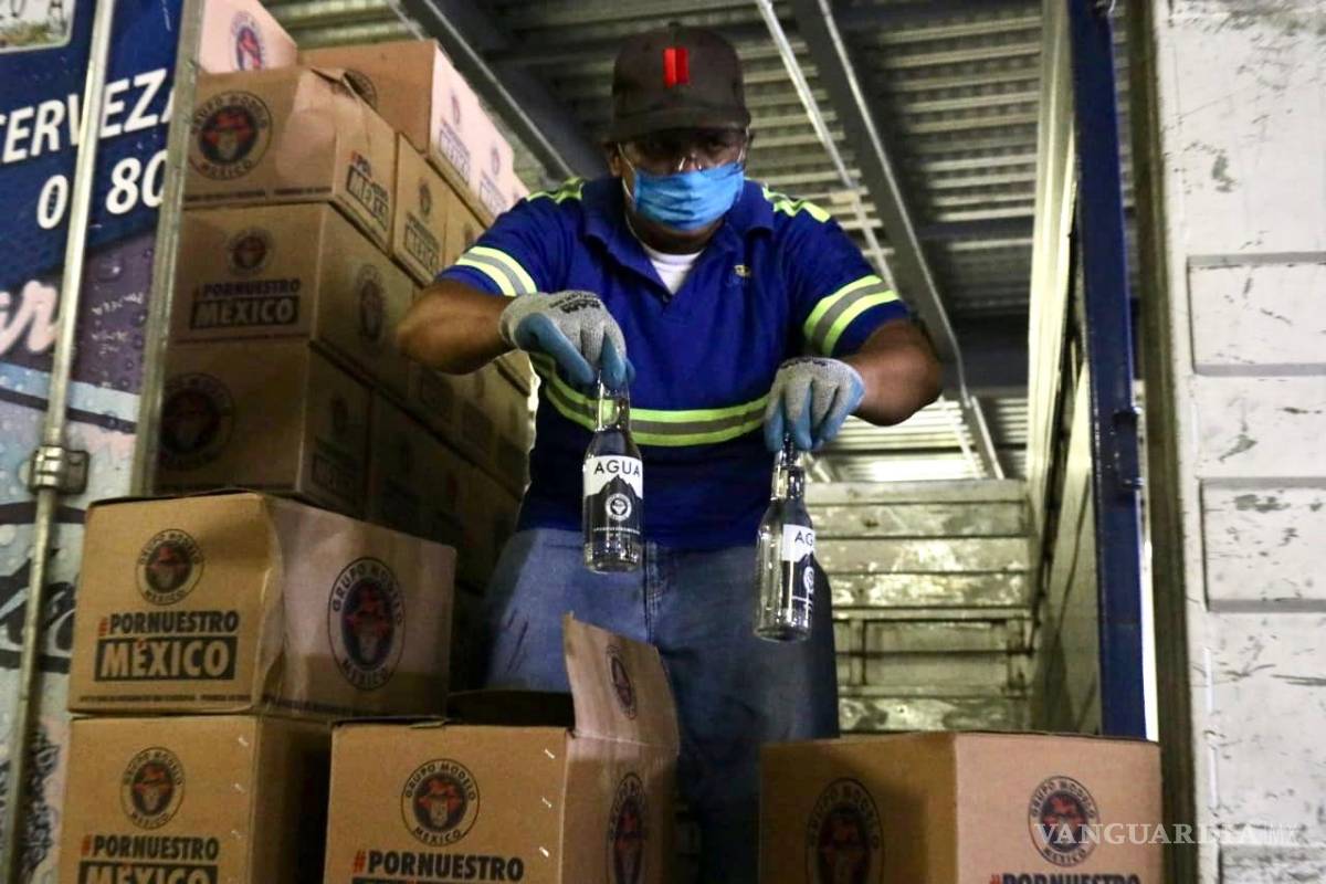 Ayuntamiento de Torreón recibe donación de 4 mil botellas de agua purificada, por parte de Grupo Modelo