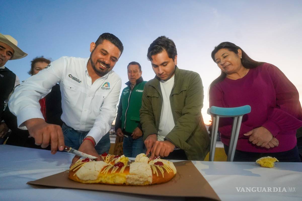 $!El Gobierno Municipal distribuyó más de mil Roscas de Reyes elaboradas por panaderías locales.