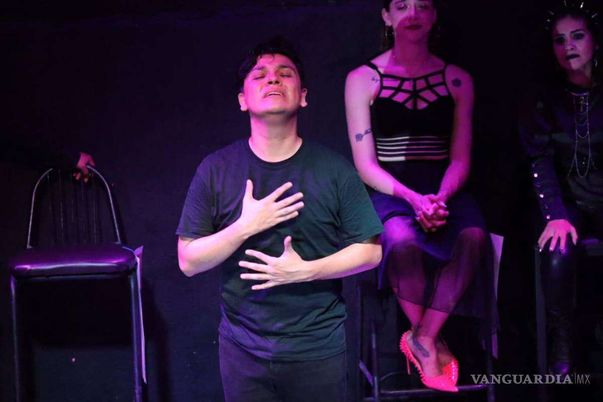 $!“Hay que buscar ser felices en una sociedad que aún discrimina y rechaza”, dice, Carlos.