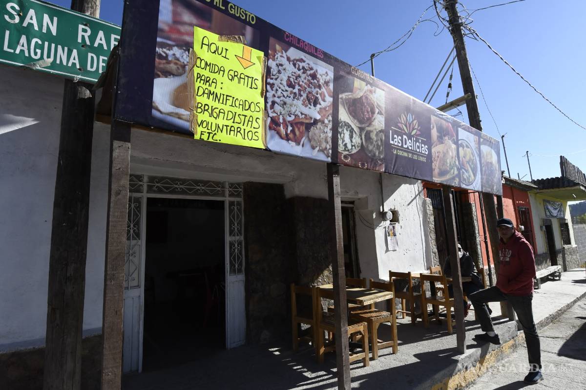 $!Doña Margarita lo pierde todo y monta comedor en apoyo a desalojados por incendio en la sierra de Arteaga