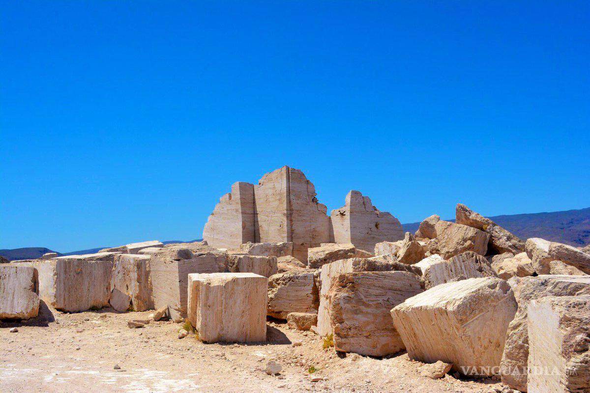 Inauguran espectáculo en minas de Mármol en Cuatro Ciénegas