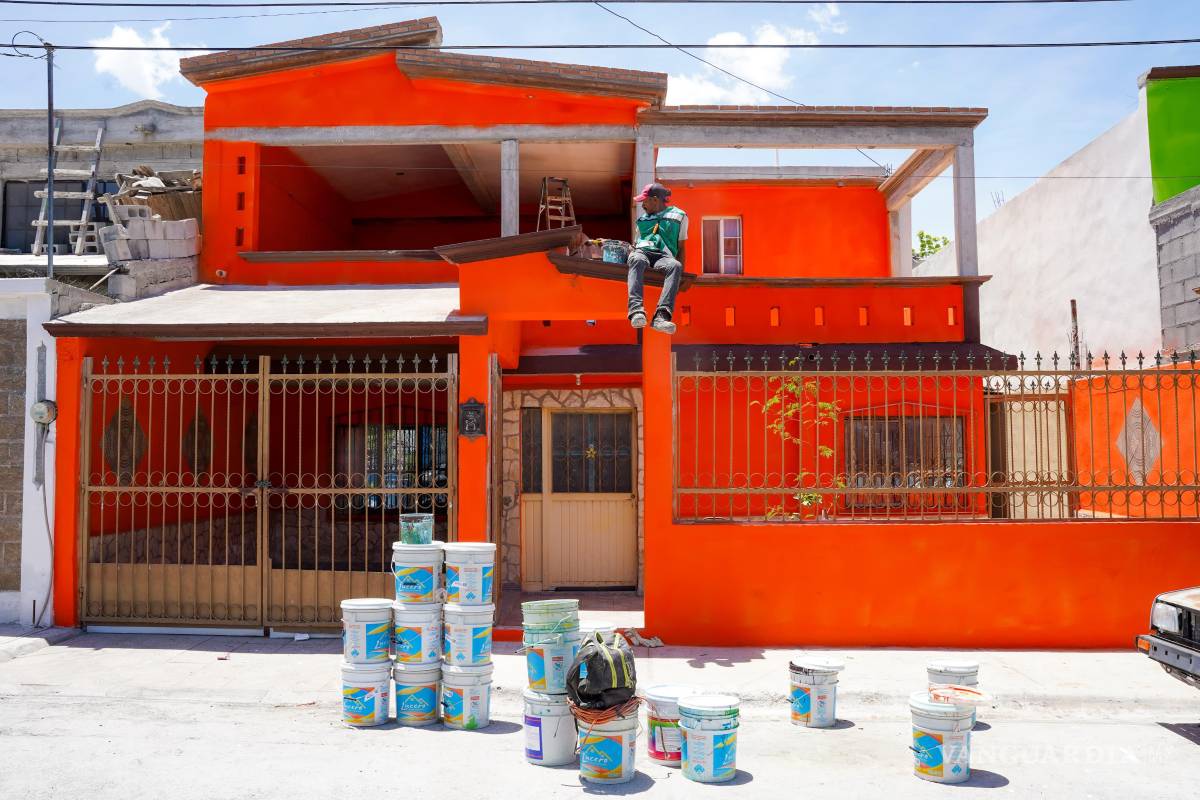 Transforman colonias con el programa ‘Enchúlame la casa’ en Ramos Arizpe