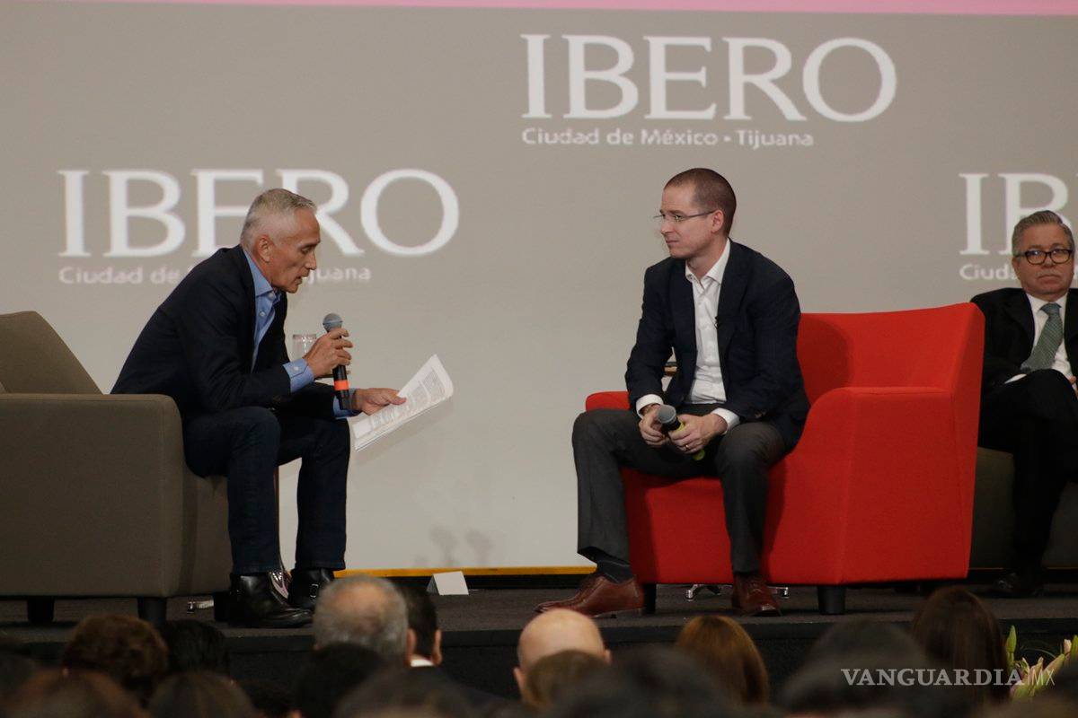 $!¿Su esposa cómo murió?... Jorge Ramos, el periodista que puso en aprietos a Peña Nieto, Trump, Salinas y Maduro (Videos)