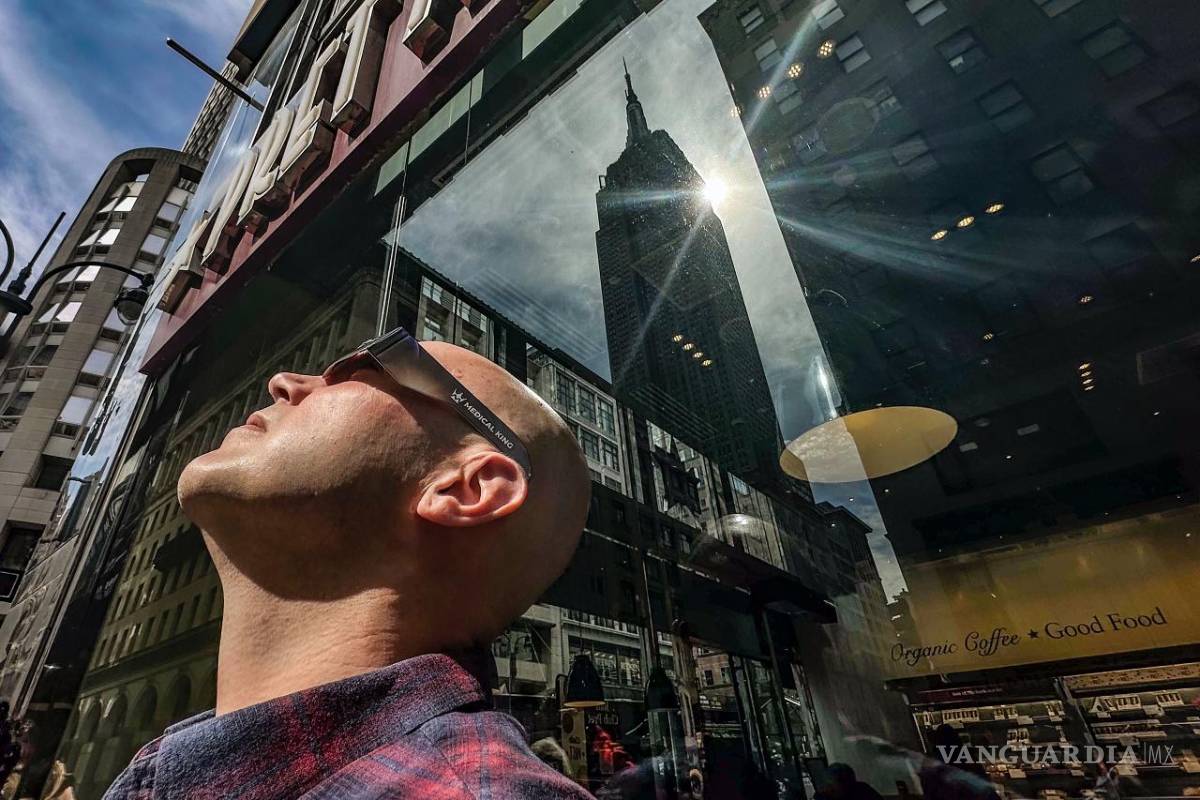 Así cautiva, maravilla y asombra el eclipse solar desde Mazatlán hasta la isla de Terranova (fotos)