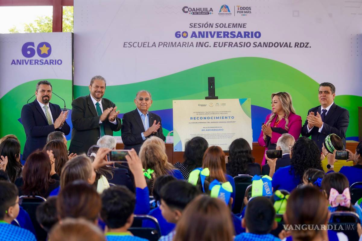 Celebran seis décadas de la primaria Ingeniero Eufrasio Sandoval Rodríguez, en Ramos Arizpe