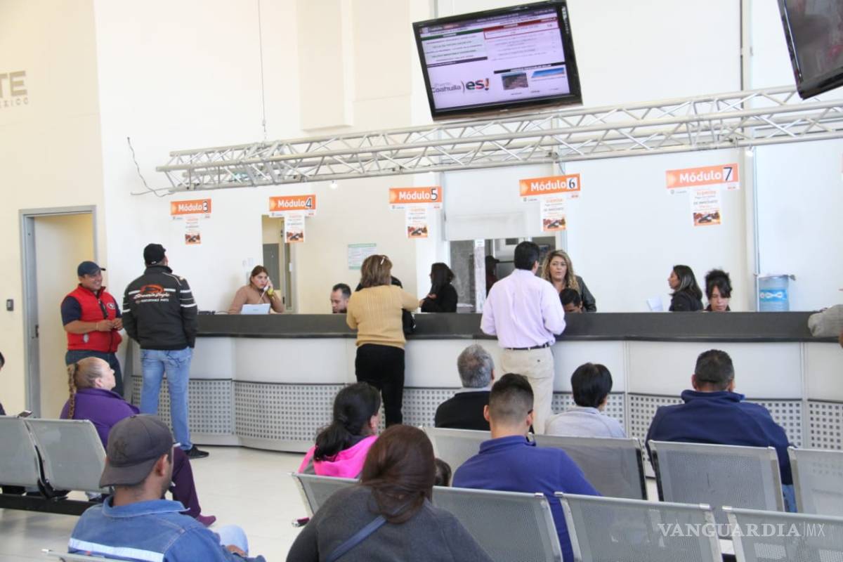 Amplían horario para cobro de placas en Saltillo