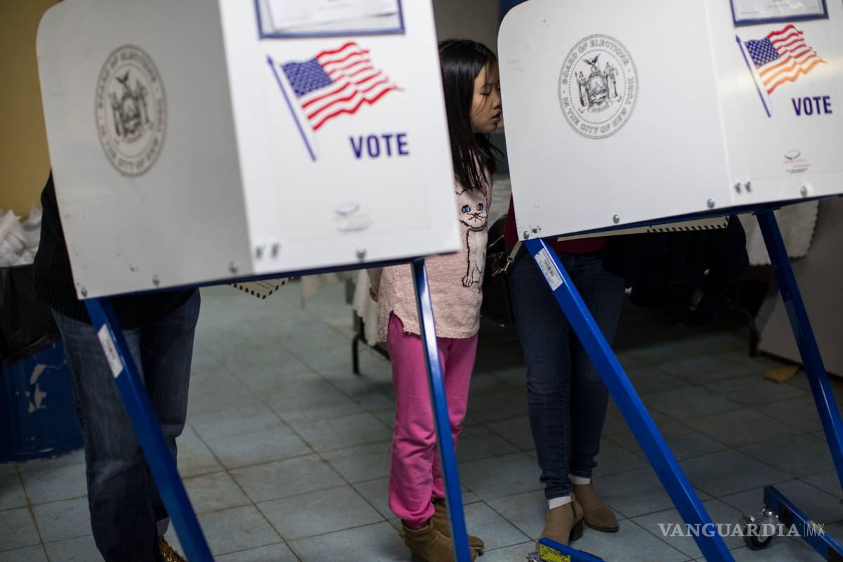 Cierran los primeros centros de votación en las elecciones de EU