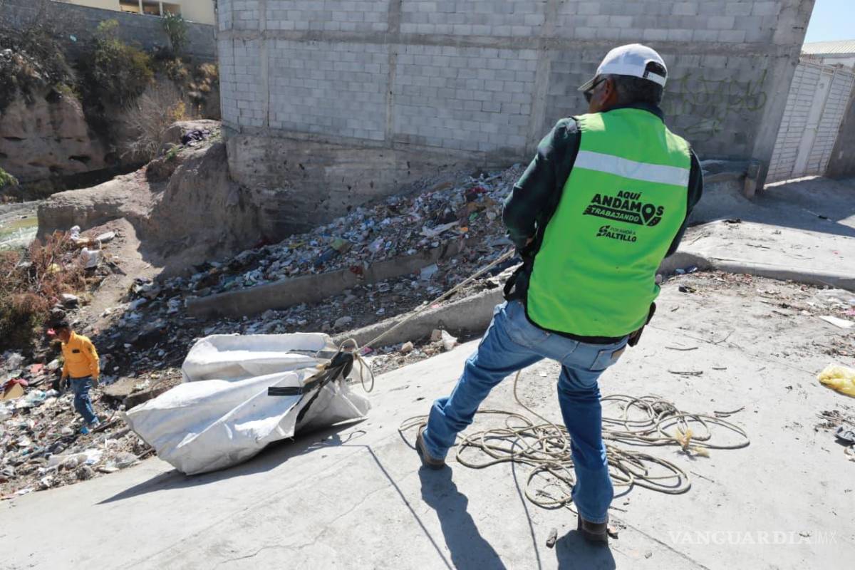 $!Se retiraron basura, escombro, desechos orgánicos y maleza acumulada.