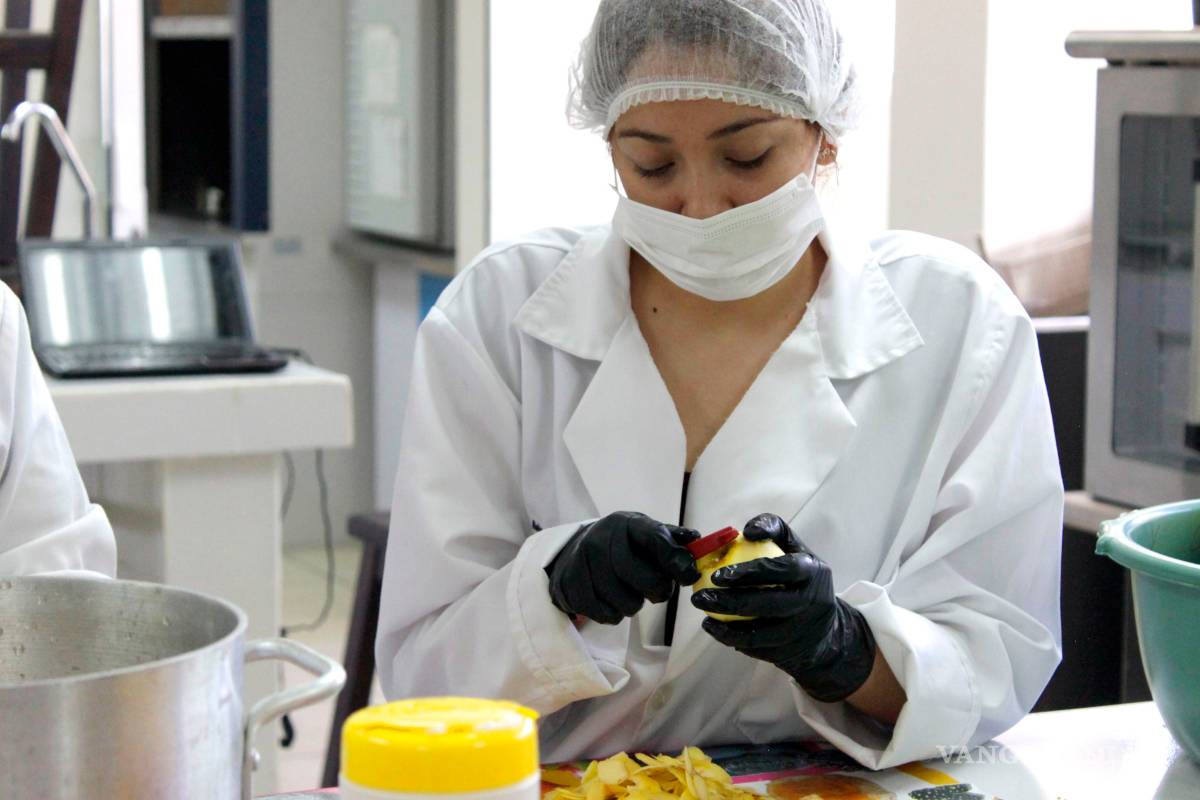 $!'Fruta podrida' para los supermercados; para el Banco de Alimentos de Saltillo, la comida diaria de miles de personas