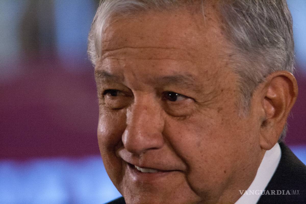 AMLO molesto se enfrenta con reporteros: “Parecen la prensa fifí”