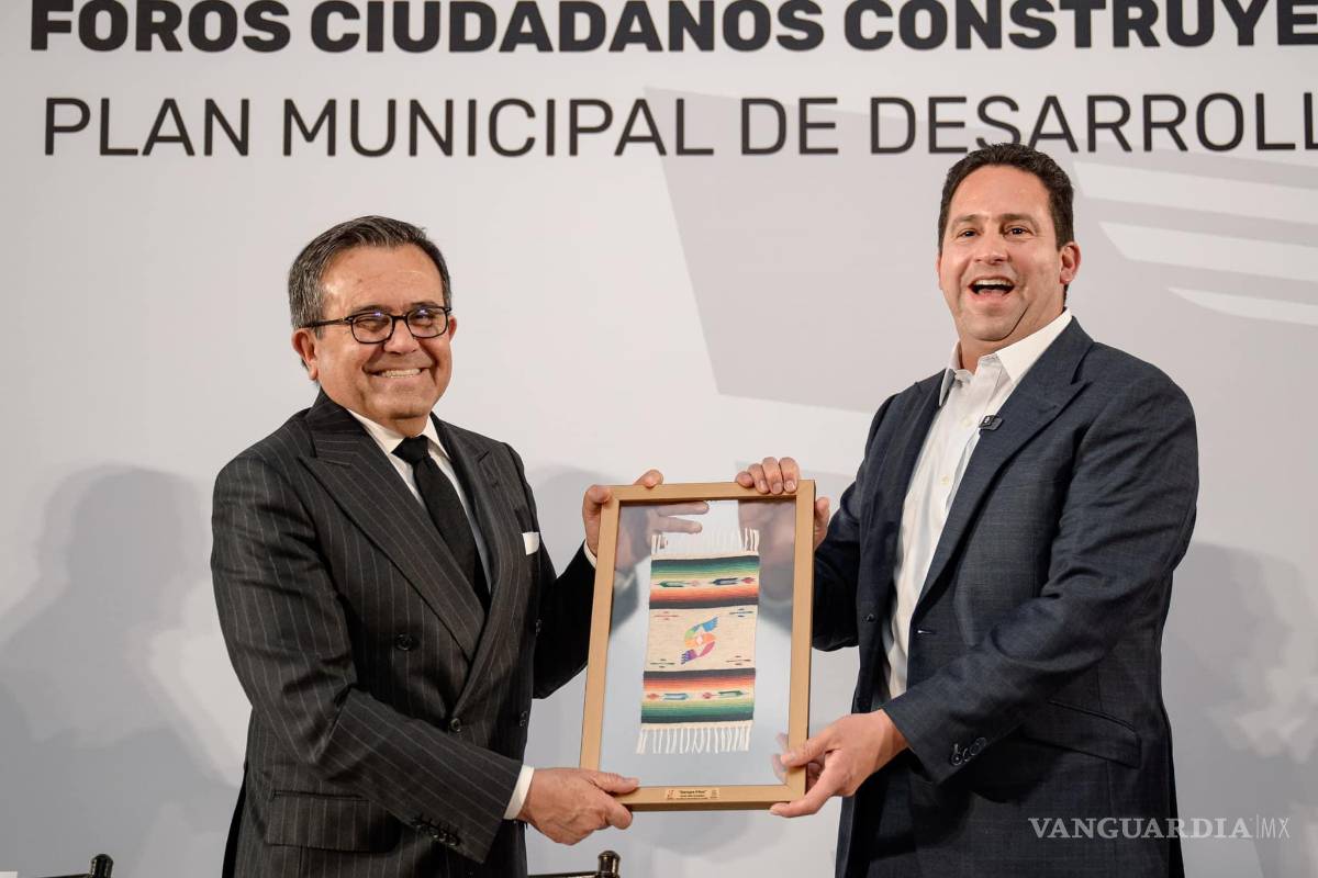 $!Ildefonso Guajardo participó en la apertura de los Foros de Consulta Ciudadana del Ayuntamiento de Saltillo.