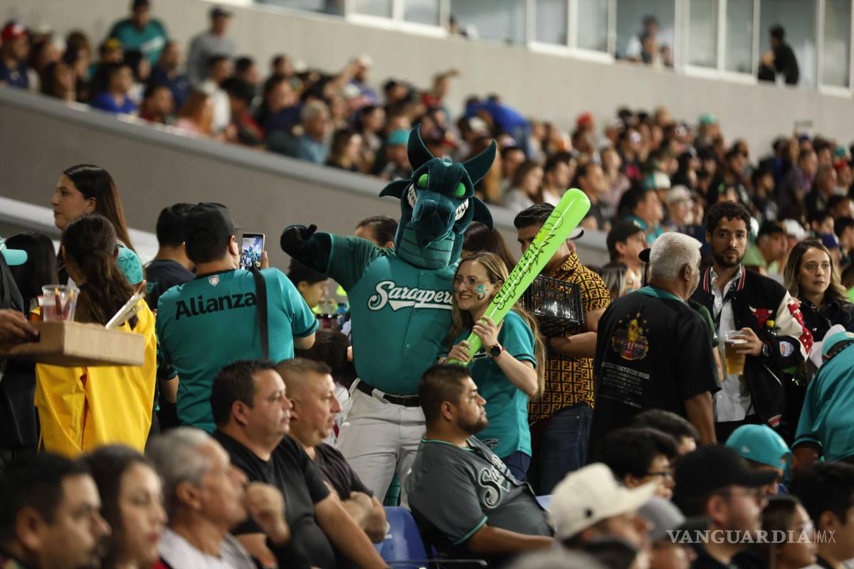 $!Saltillo aprovechó el apoyo de su afición para tomar ventaja desde las primeras entradas.