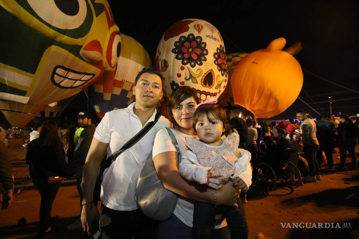 $!Cierran con noche luminosa el Globo Fest Saltillo 2019