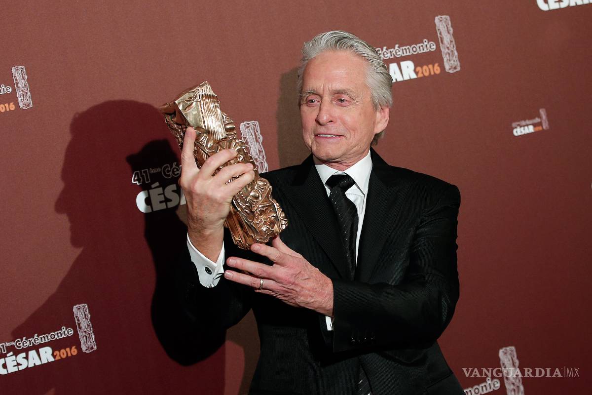 Acepta Michael Douglas su segundo César honorífico en París