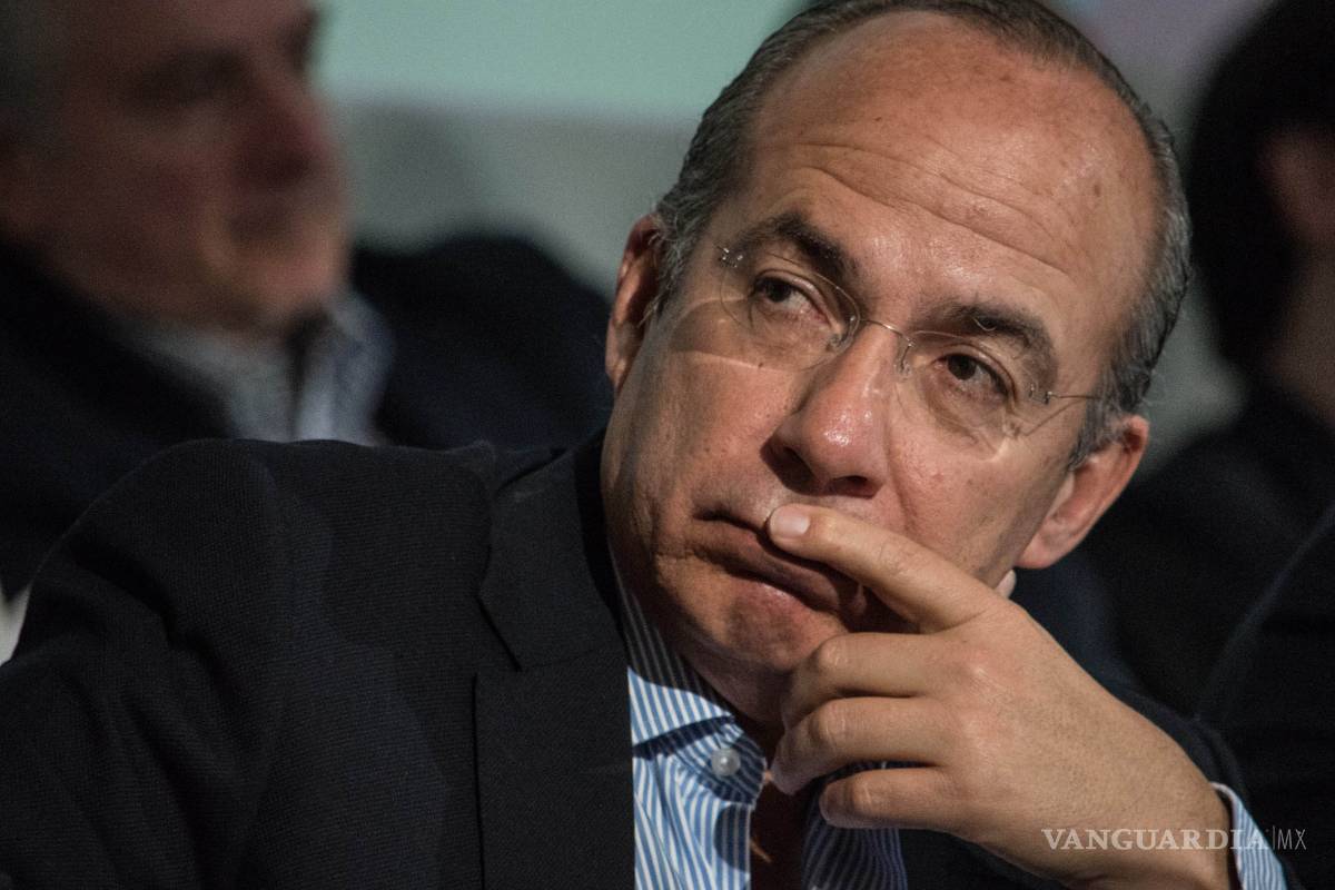 Fuerzas Armadas no pueden actuar fuera de la ley: Felipe Calderón