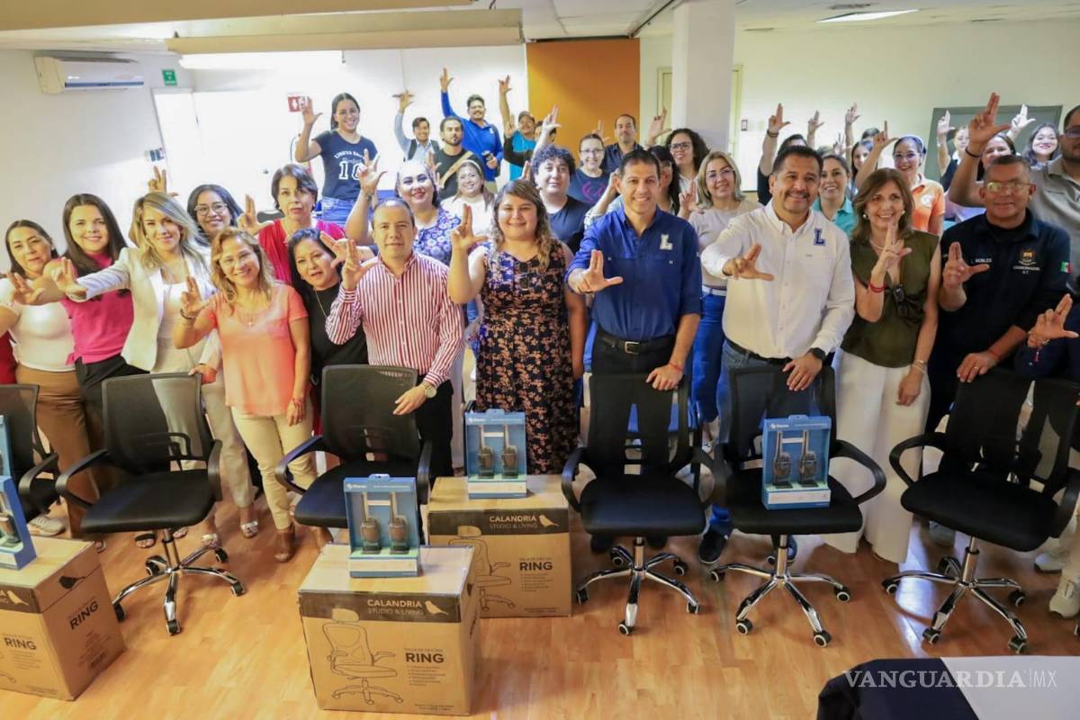 $!Octavio Pimentel Martínez llamó al personal universitario a fortalecer el trabajo en equipo y el sentido de pertenencia.