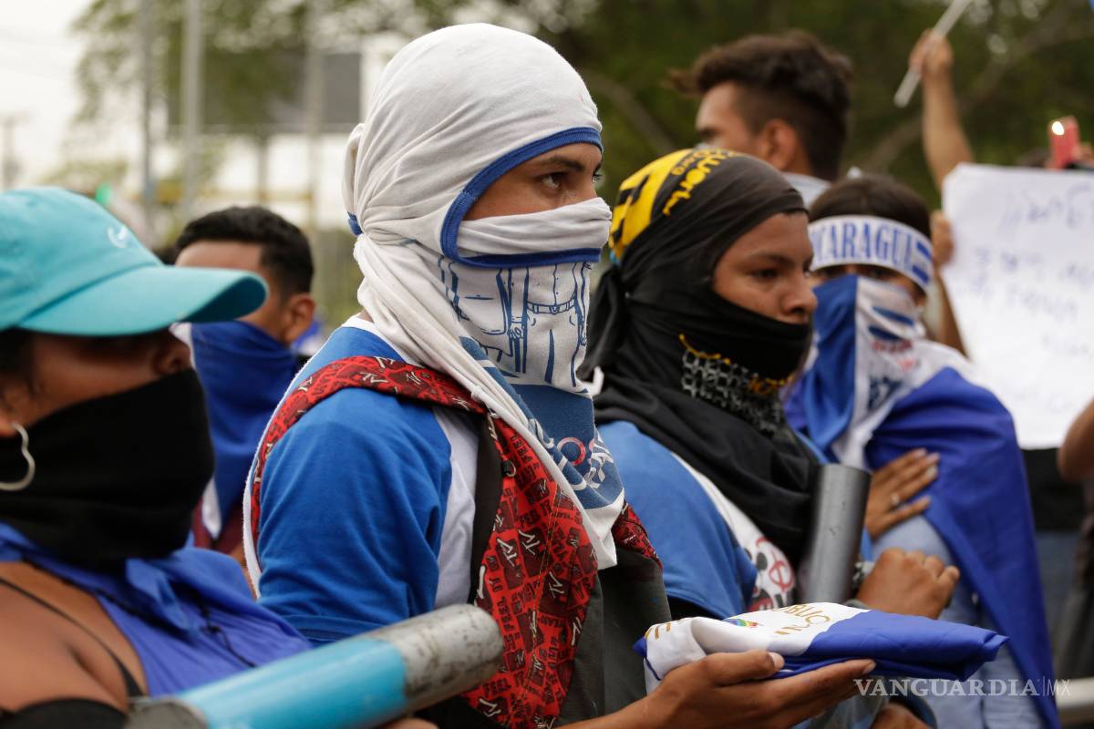 $!Miles de jóvenes marchan en Nicaragua, piden "que se vaya Ortega"