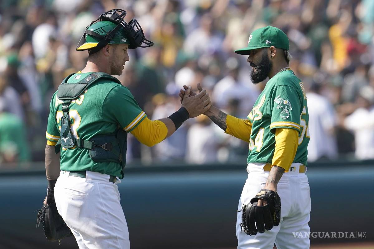 Sergio Romo sumó primer salvamento con los Atléticos