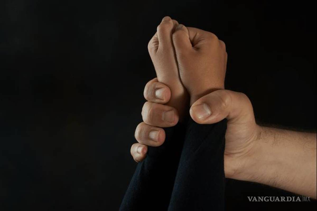 Vinculan en Saltillo a hombre de 48 años por relación con niña de 15; la ocultó en su techo cuando la buscaban