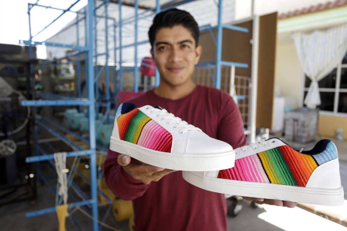 $!Los zapatos deportivos con tejidos artesanales se han vuelto una sensación.