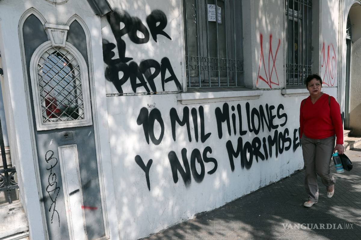 Atacan Iglesias en Chile en protesta por visita del papa