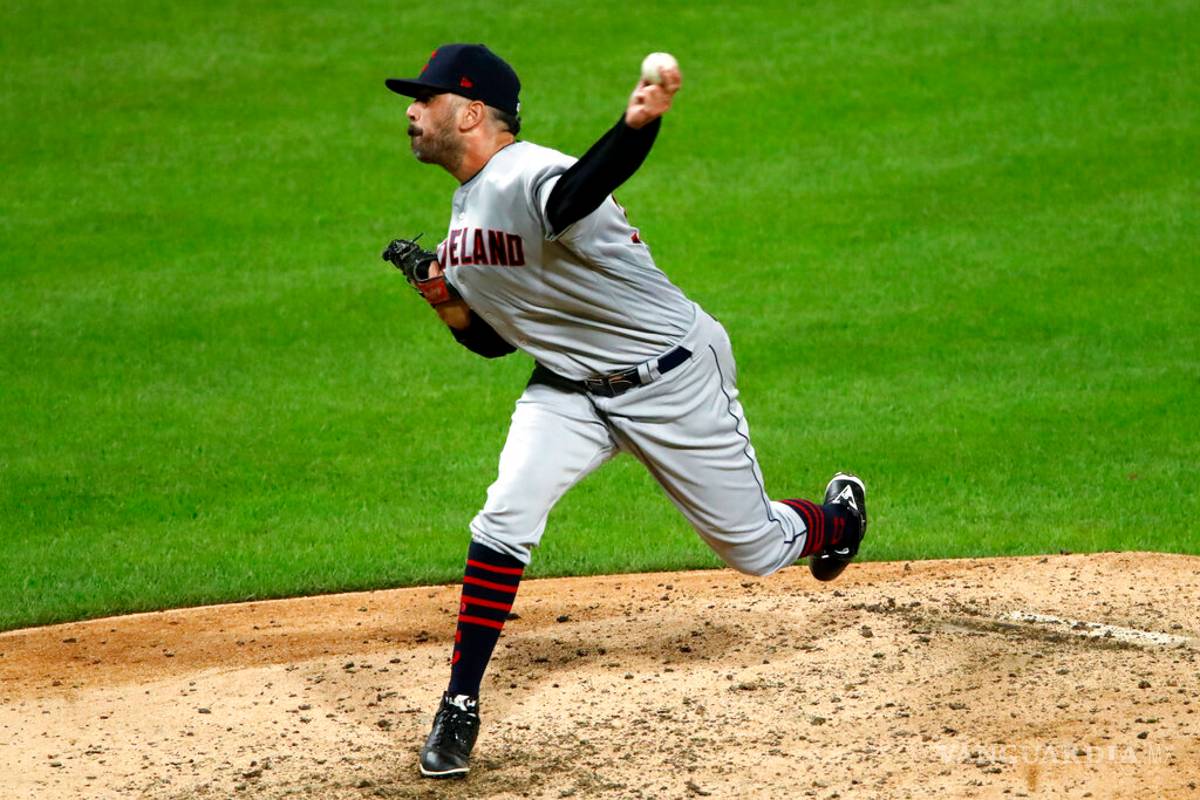 Oliver Pérez regresa con los Indios de Cleveland