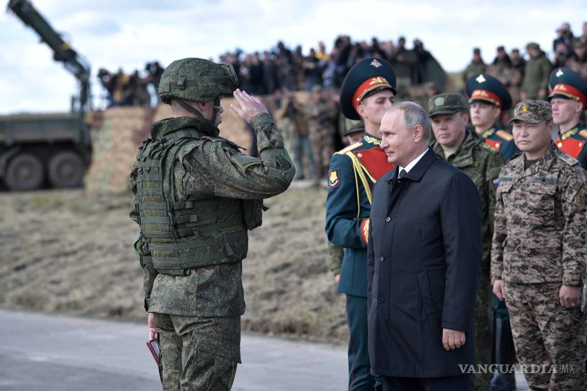 Putin supervisa masivas maniobras militares rusas en Siberia