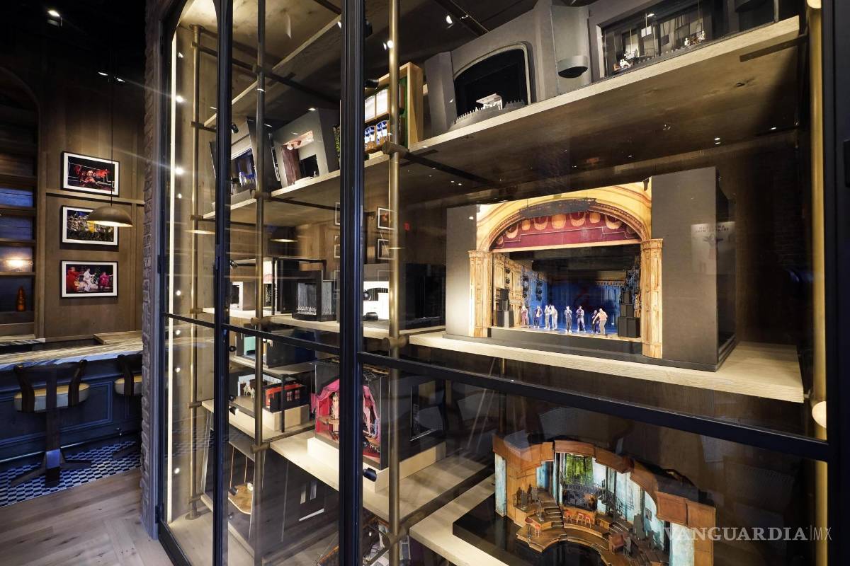 $!Exhibición de maquetas de obras de Broadway en el hotel The Civilian de Nueva York. AP/Richard Drew