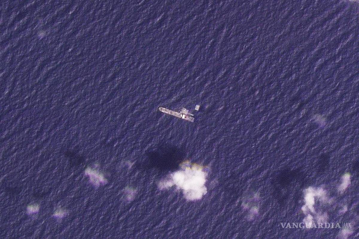 Buques militares estadounidenses construyen un muelle frente a Gaza para enviar ayuda humanitaria