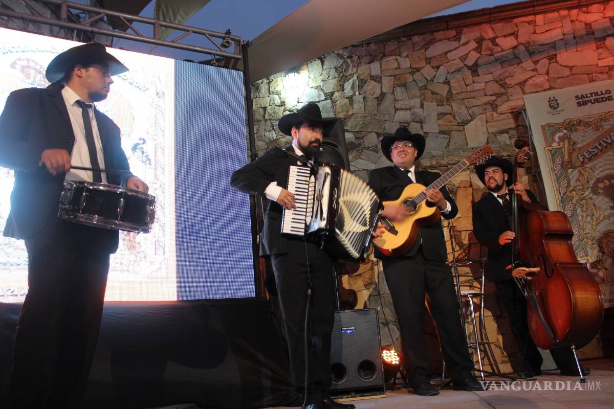 $!¡Saltillo se viste de fiesta!