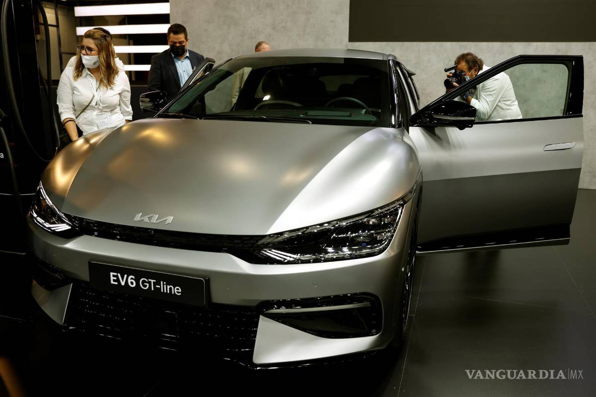 $!Aspecto del KIA EV6 GT-line, una de las novedades que se pueden ver en Automobile, el Salón Internacional del Automóvil de Barcelona. EFE/Toni Albir