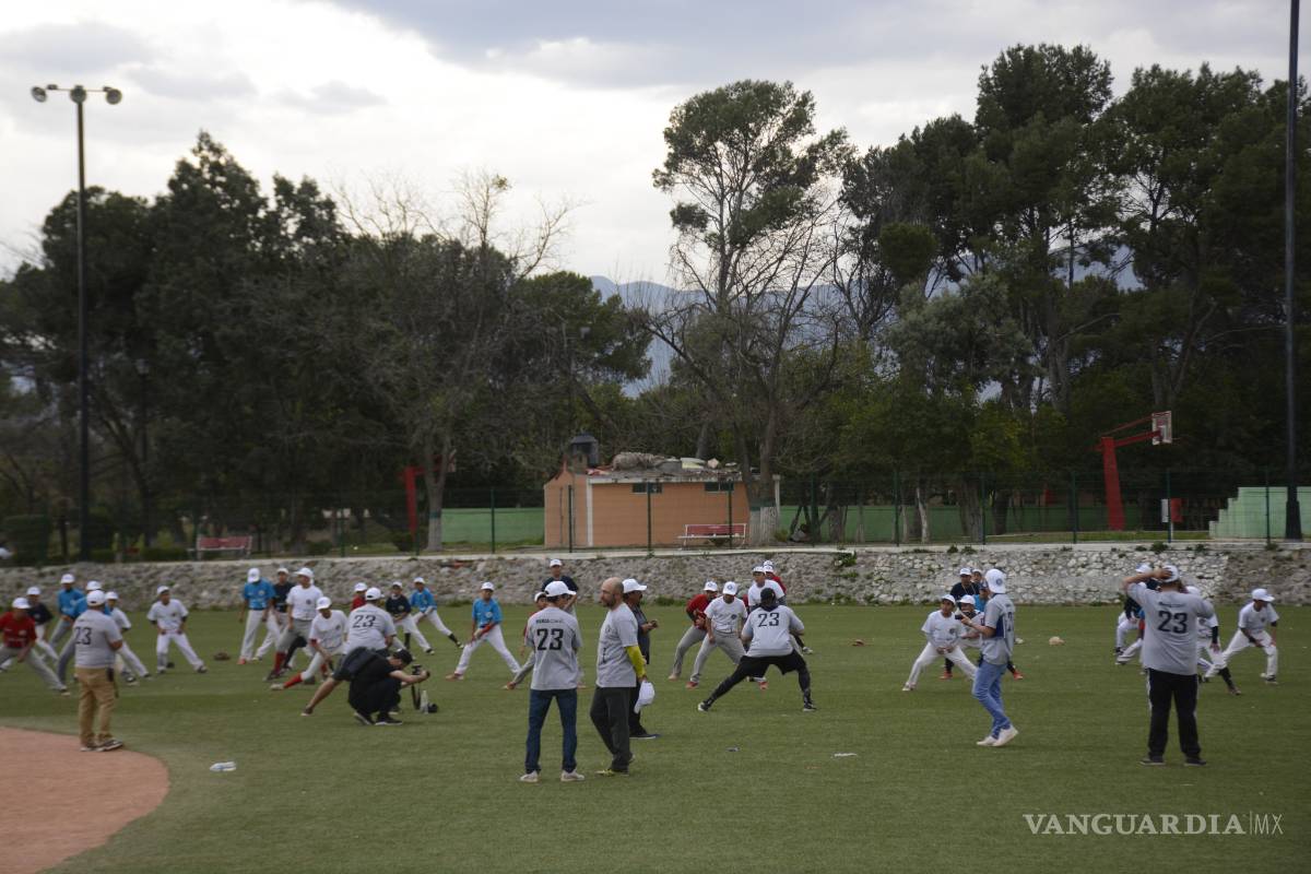 $!Adrián González visita Saltillo