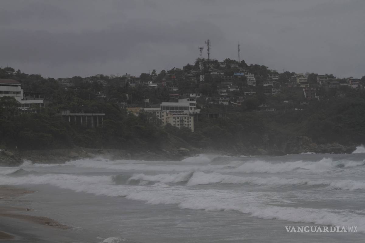 Desalojan costas de Jalisco, Nayarit y Colima por &quot;Patricia&quot;