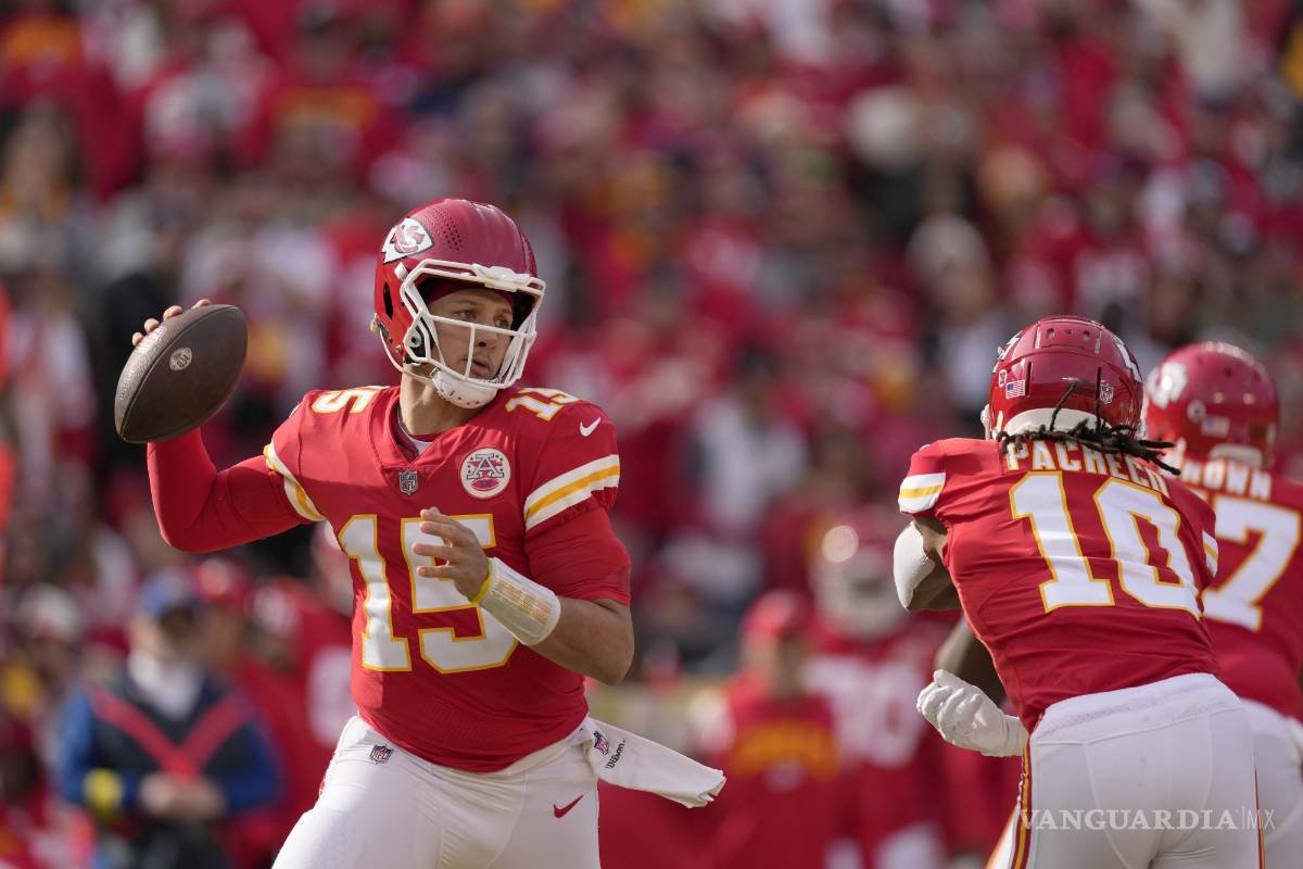 Chiefs sale a la Semana 18 buscando apoderarse de la AFC en la NFL