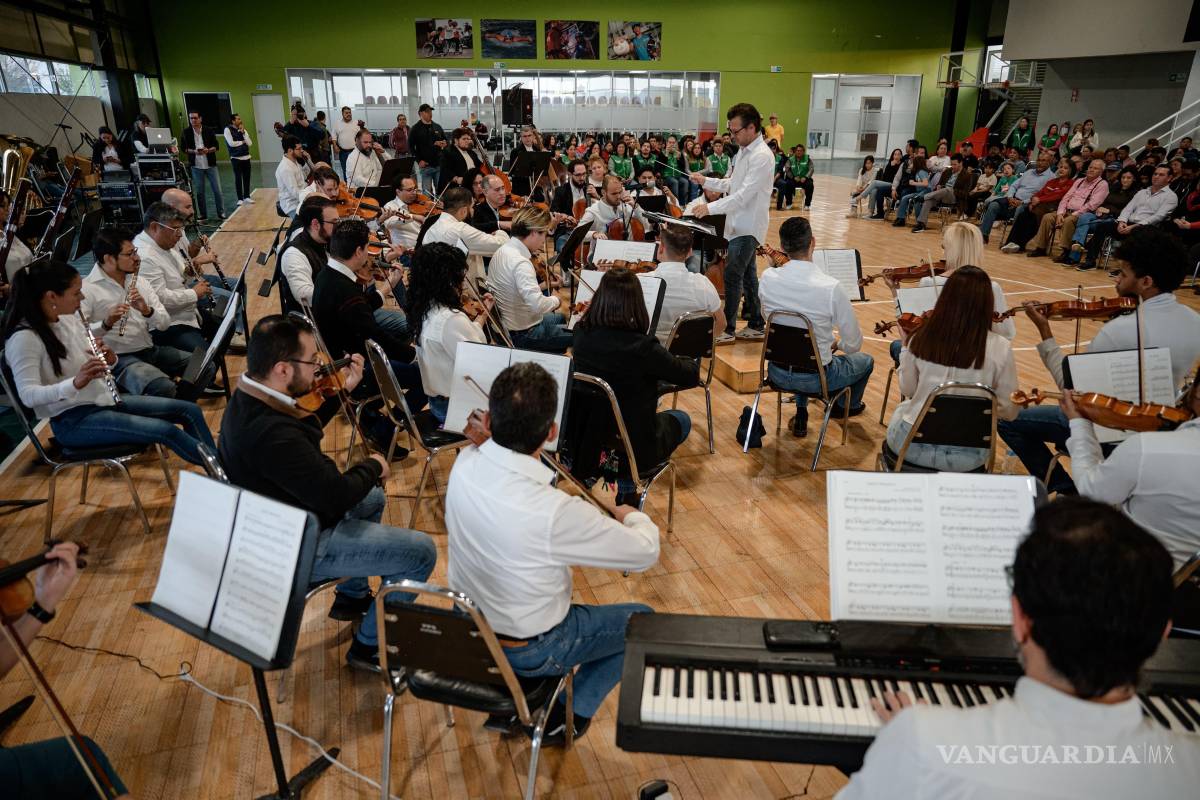 $!El maestro Natanael Espinoza estará al frente de la Orquesta Filarmónica del Desierto en esta velada cultural pensada para toda la familia.