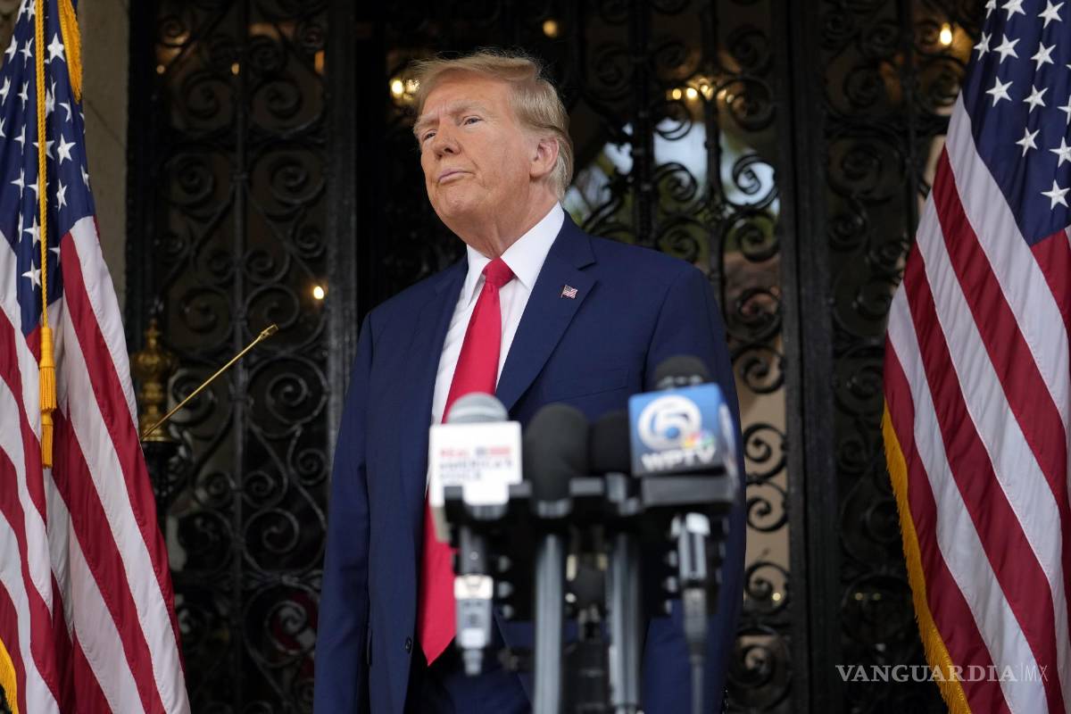 $!En su mansión de Mar-a-Lago, en Florida, Donald Trump volvió a decir que “no hay un caso” en su contra.