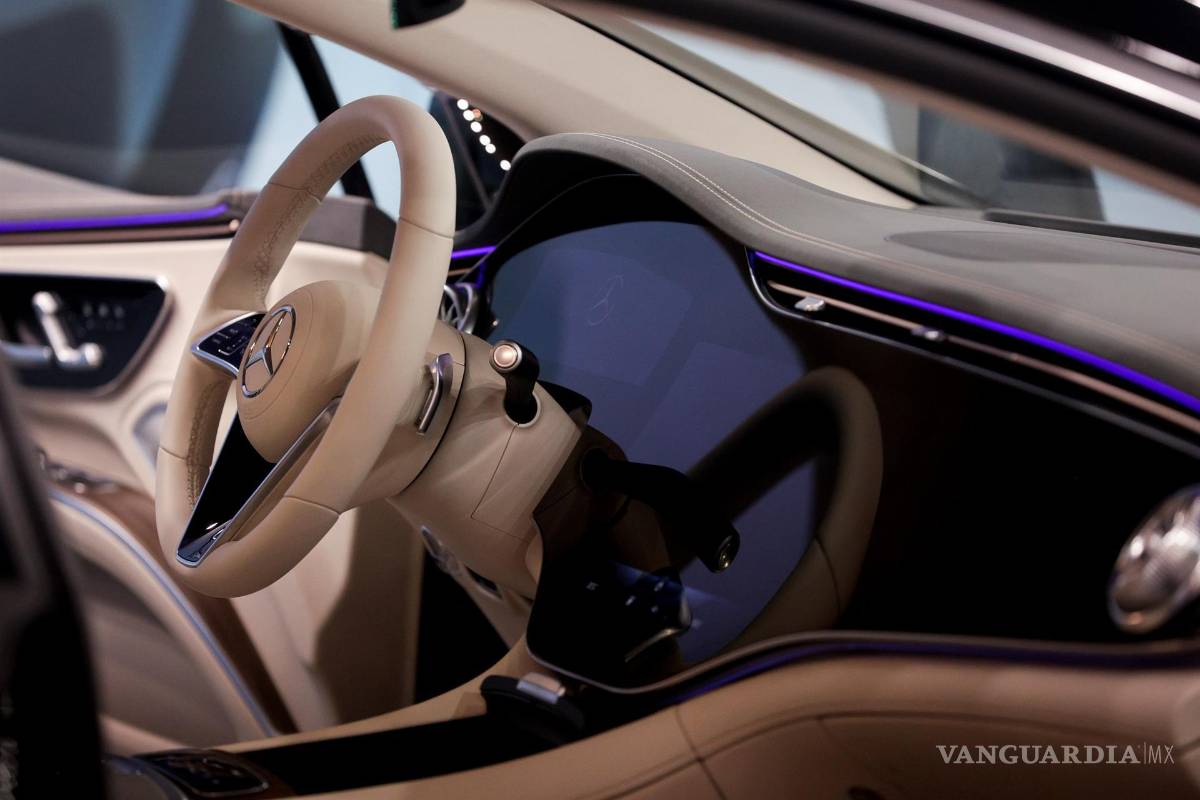 $!Detalle del interior del nuevo EQS eléctrico de Mercedes Benz, una de las novedades que se pueden ver en Automobile, el Salón Internacional del Automóvil de Barcelona. EFE/Quique García