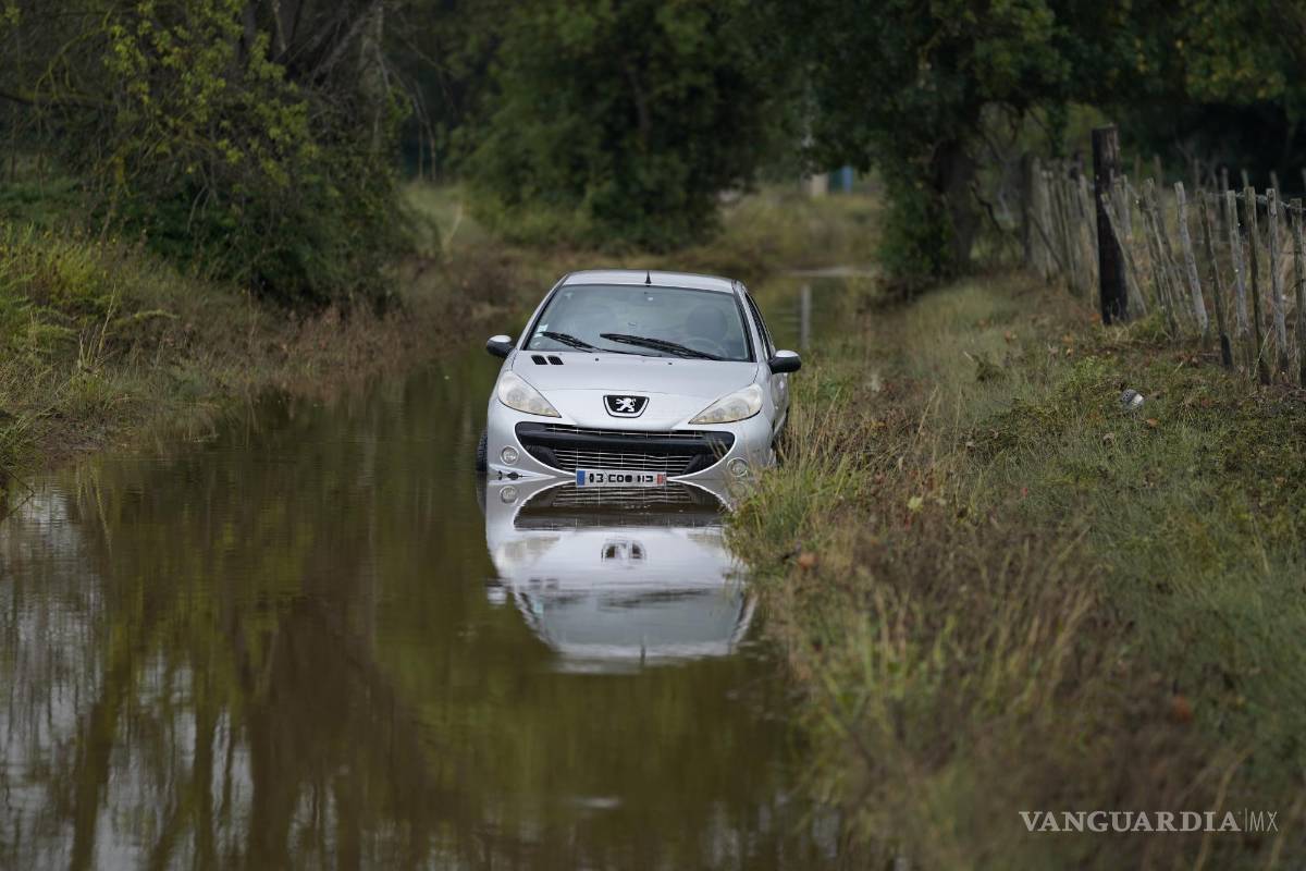 Inundaciones repentinas ahogan a aldeas en el sur de Francia
