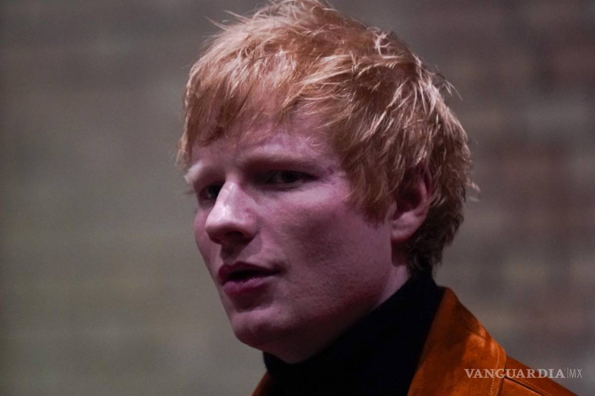 Ed Sheeran tiene COVID-19, actuará desde casa