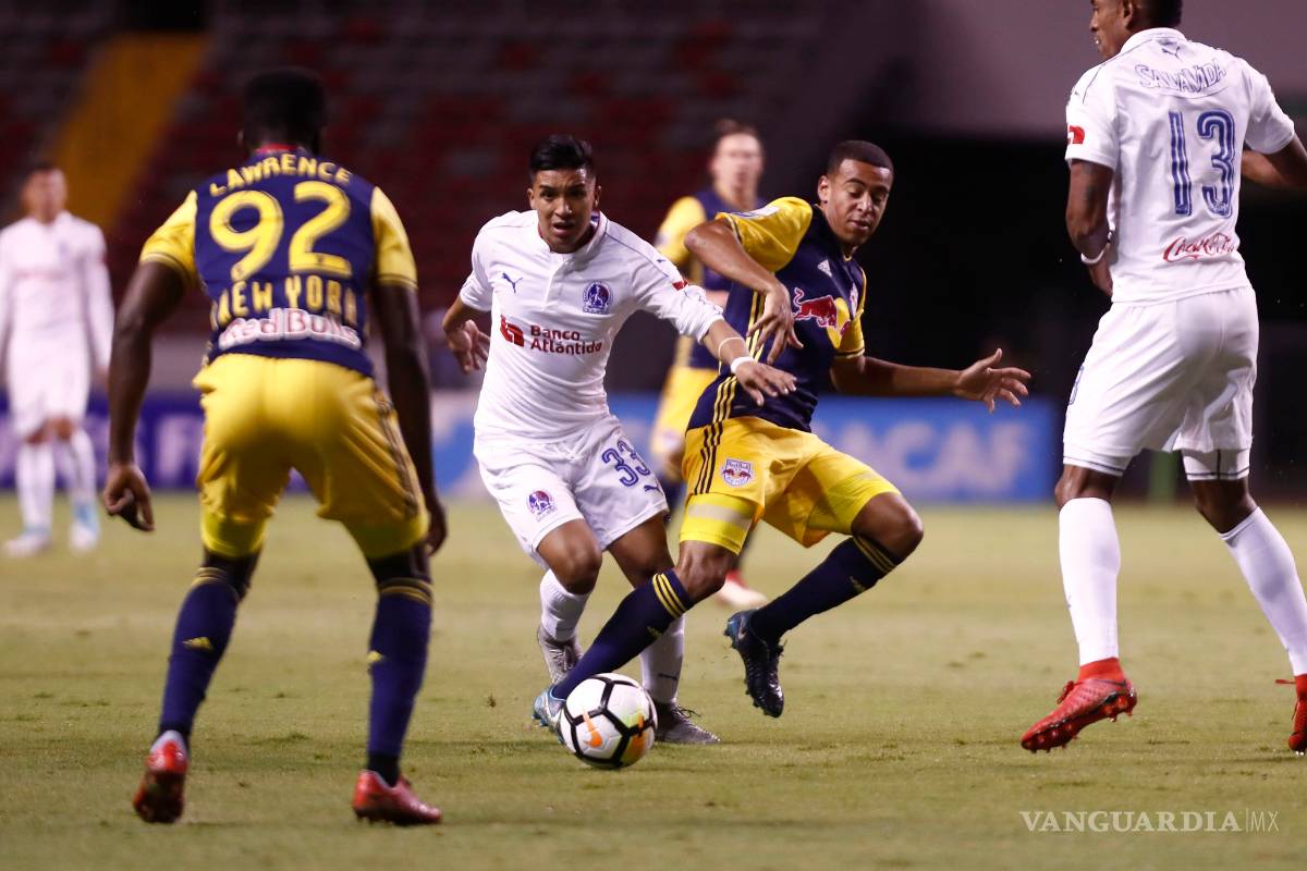 Equipos de la MLS sufren en centroamérica