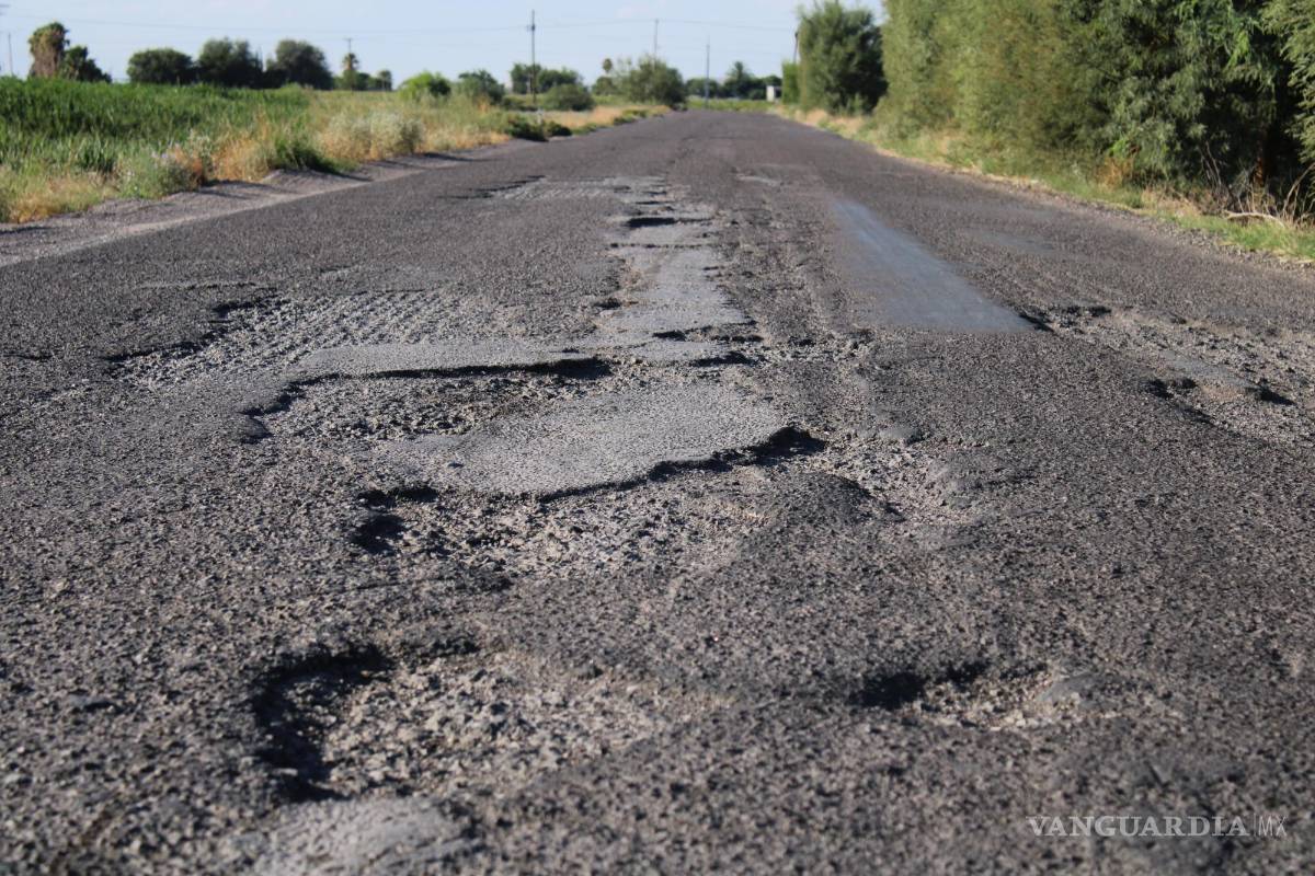 $!El agrietamiento de las calles y la infraestructura vial en general es una de las posibles consecuencias del hundimiento de la superficie.