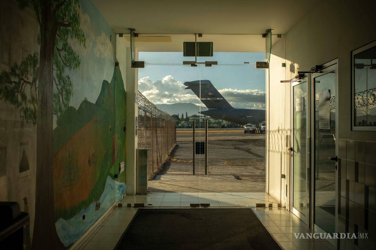 Lo que hay que saber sobre los vuelos militares de deportación de Trump