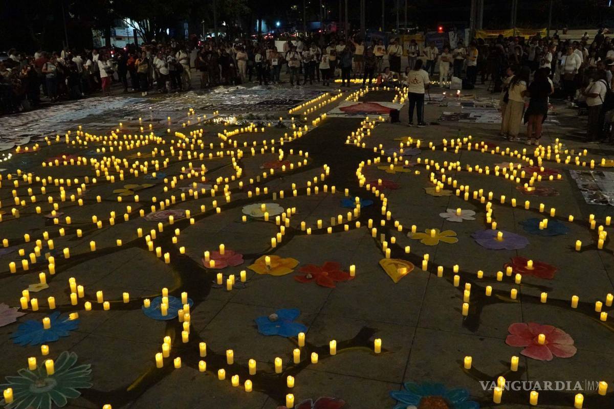 $!09/05/2024. Decenas de madres buscadoras de toda la República Mexicana realizaron una velada en el Monumento a la Madre en homenaje a sus familiares.